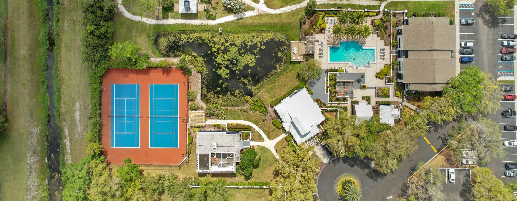 overhead shot of Alvista Winter Park and outdoor amenities